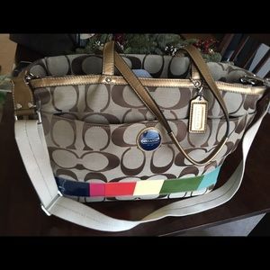 Authentic - Coach Signature Travel Bag 💖